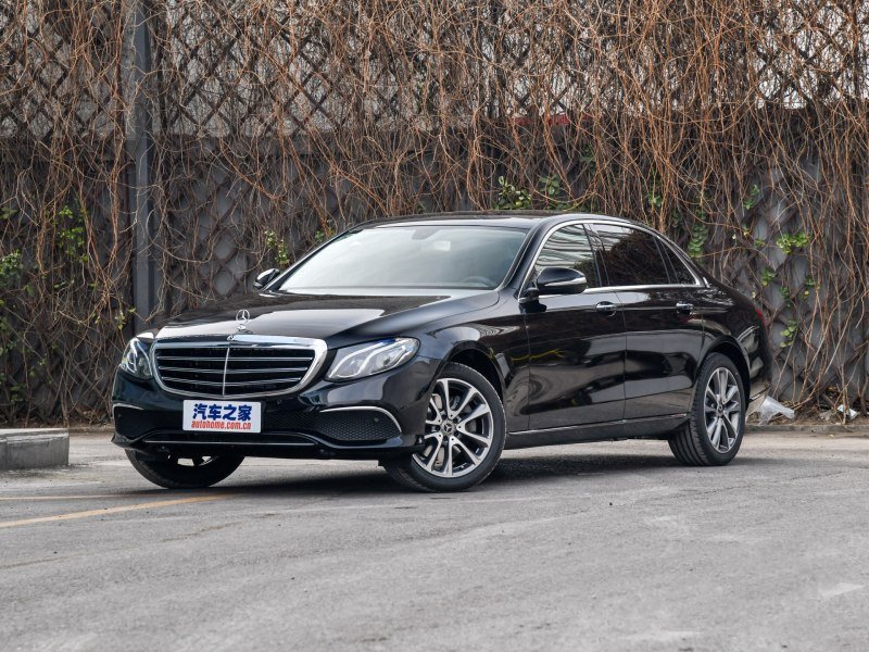 成都租車公司告訴您高速行車救命準(zhǔn)則
