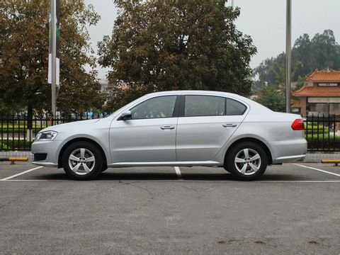 新手租車在自駕游途中加油時要注意哪些