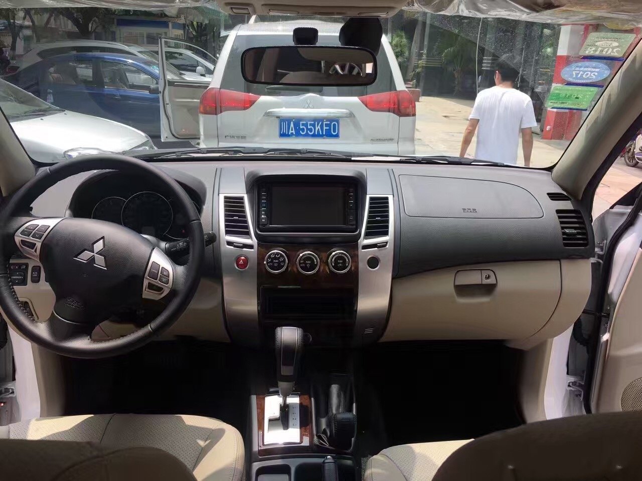成都租車網(wǎng)租越野車進(jìn)藏選什么車好