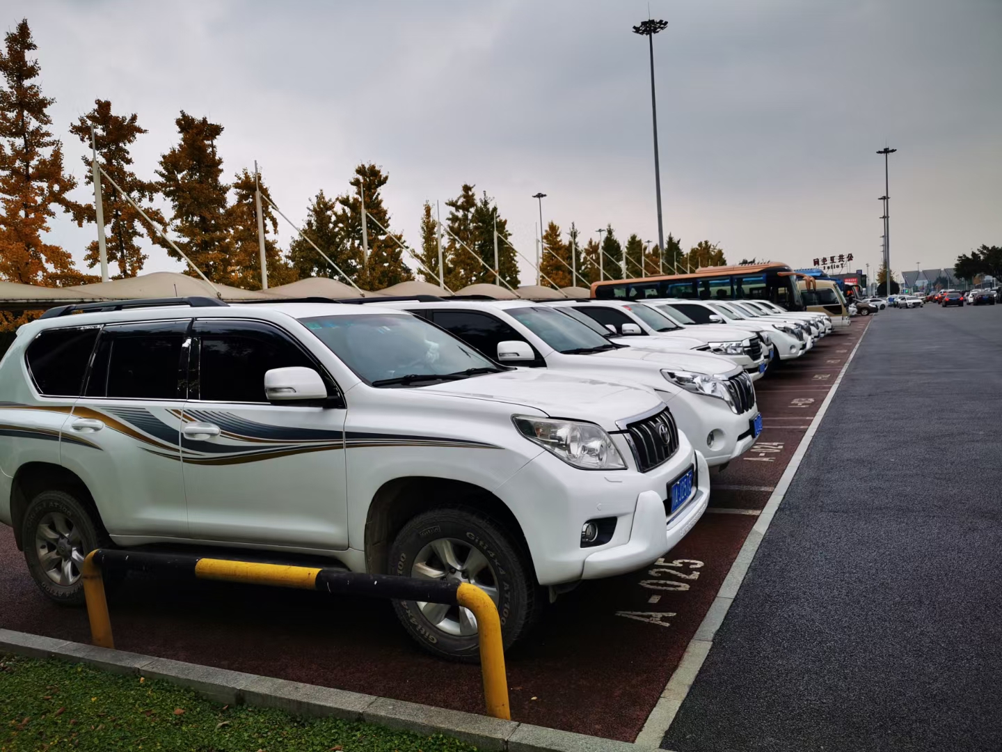 成都哪里可以租車,一個(gè)月多少錢（成都租車價(jià)格）